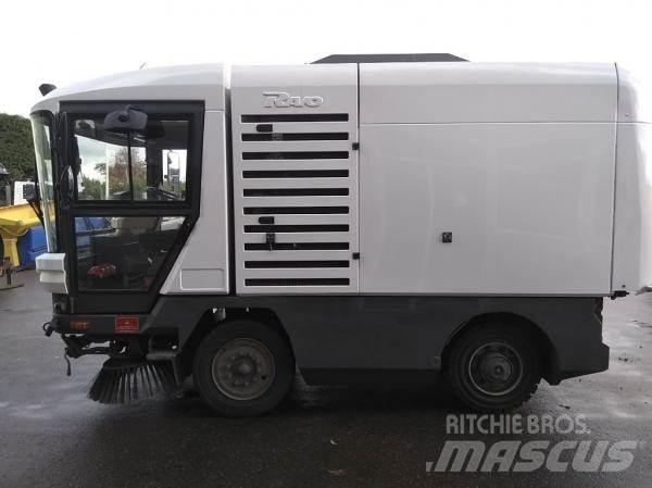 Ravo 530STH Σκούπες