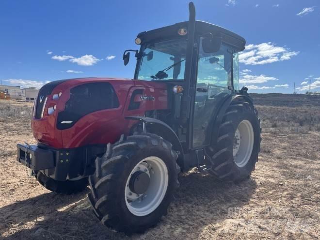 Valtra F105S Τρακτέρ