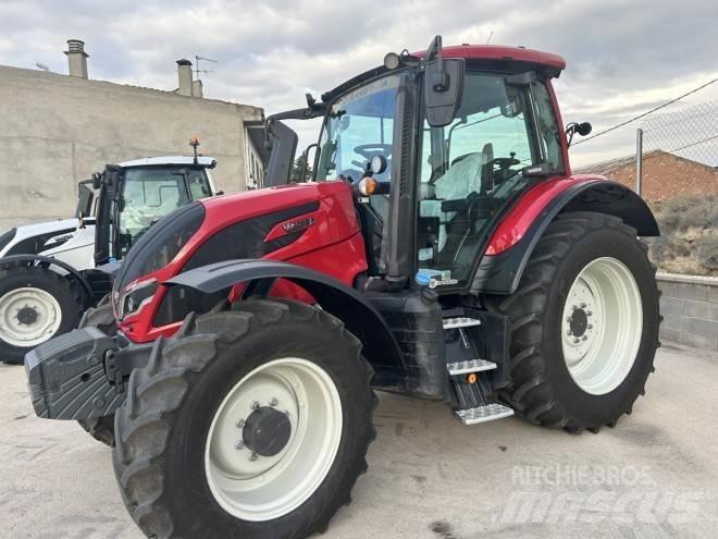Valtra N135A Τρακτέρ