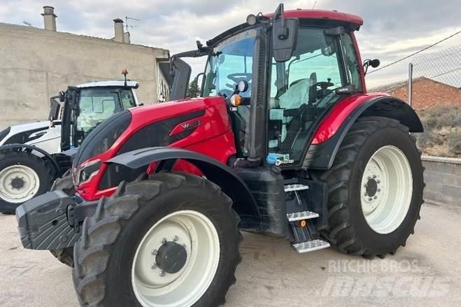 Valtra N135A Τρακτέρ