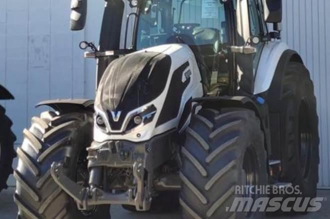 Valtra Q305 Τρακτέρ