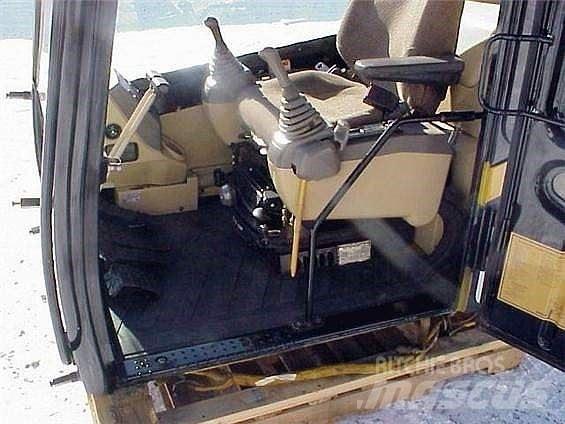 CAT  Καμπίνες και εσωτερικό