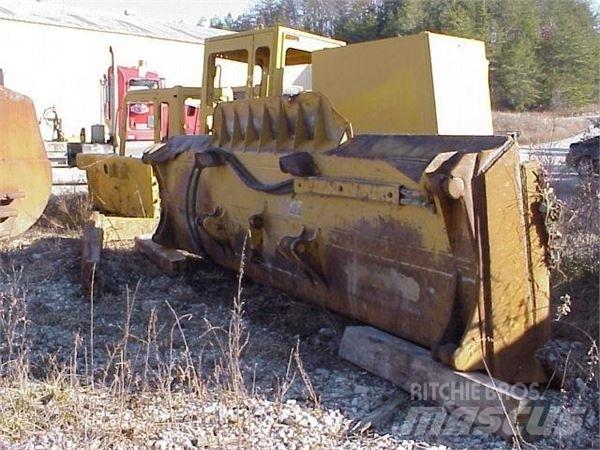 CAT 1083973 Πτερύγια
