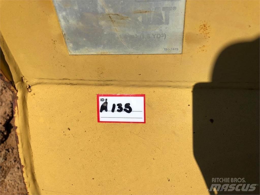 CAT  914G Κουβάδες