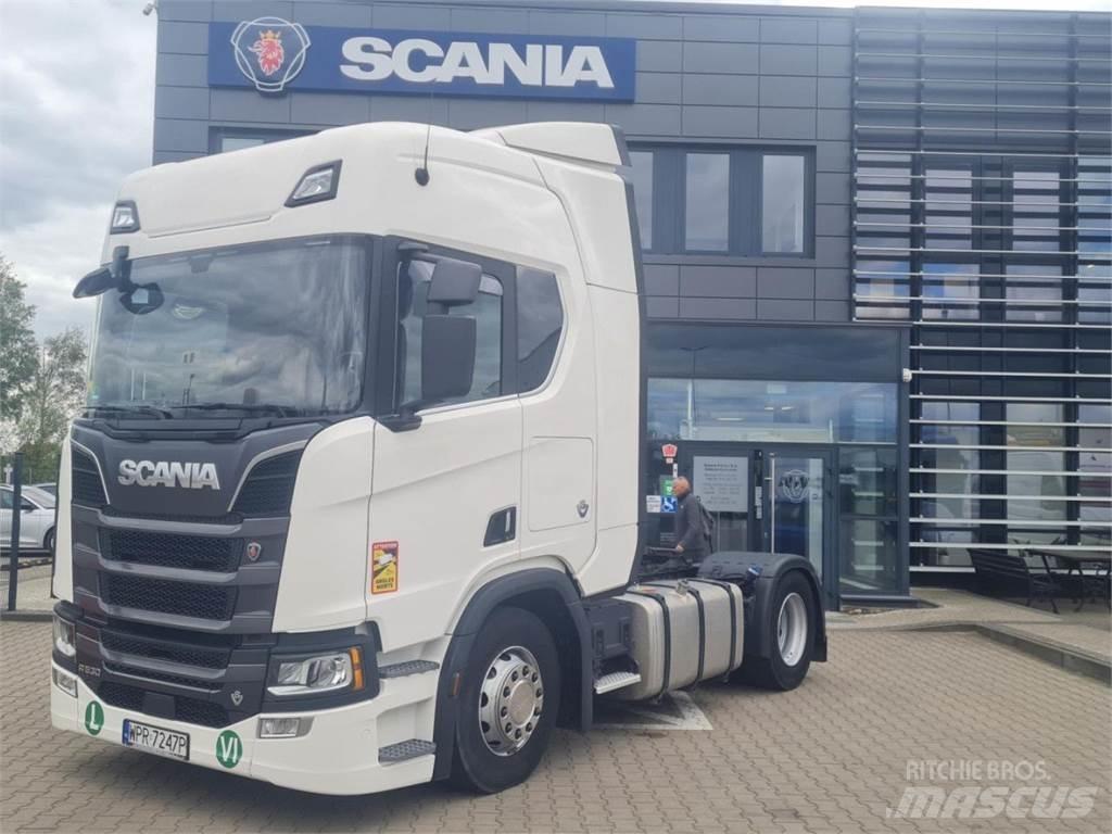 Scania R530 V8 Τράκτορες