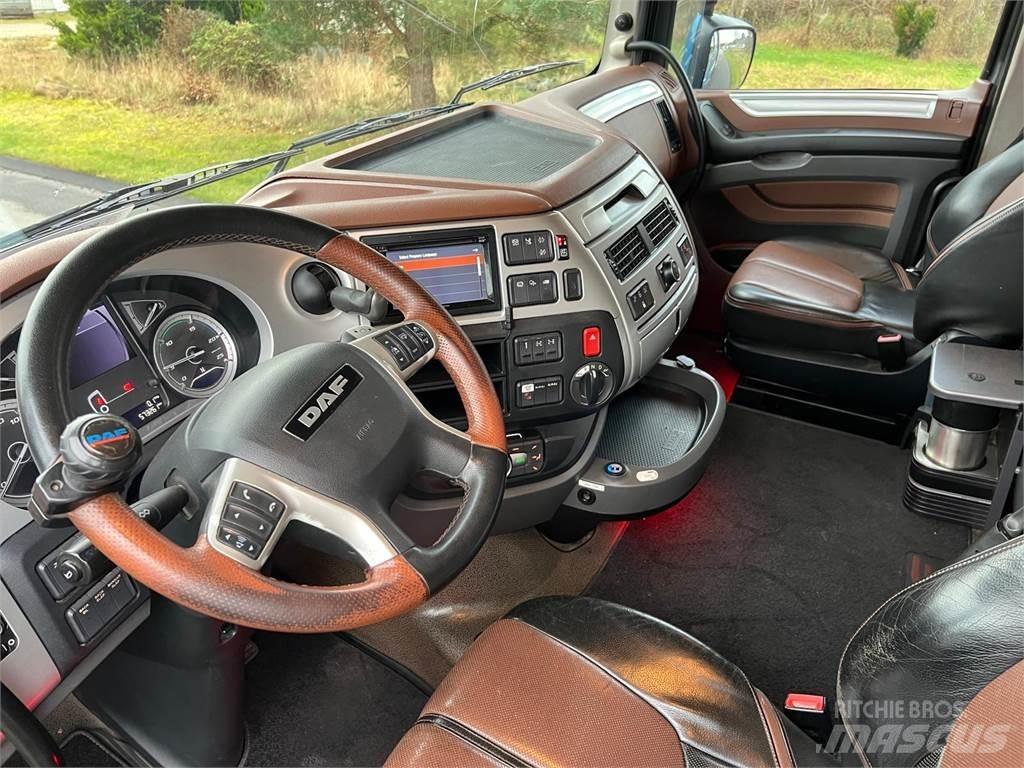 DAF XF530 FAT 6x4 Φορτηγά ξυλείας