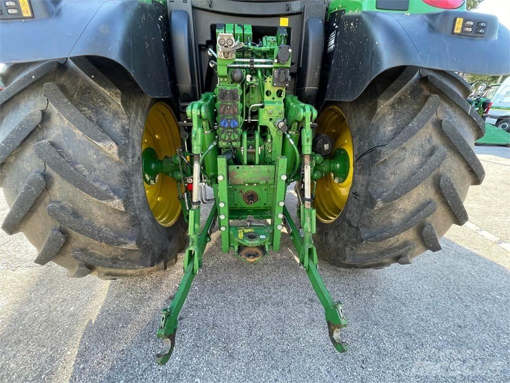 John Deere 6130 R Τρακτέρ