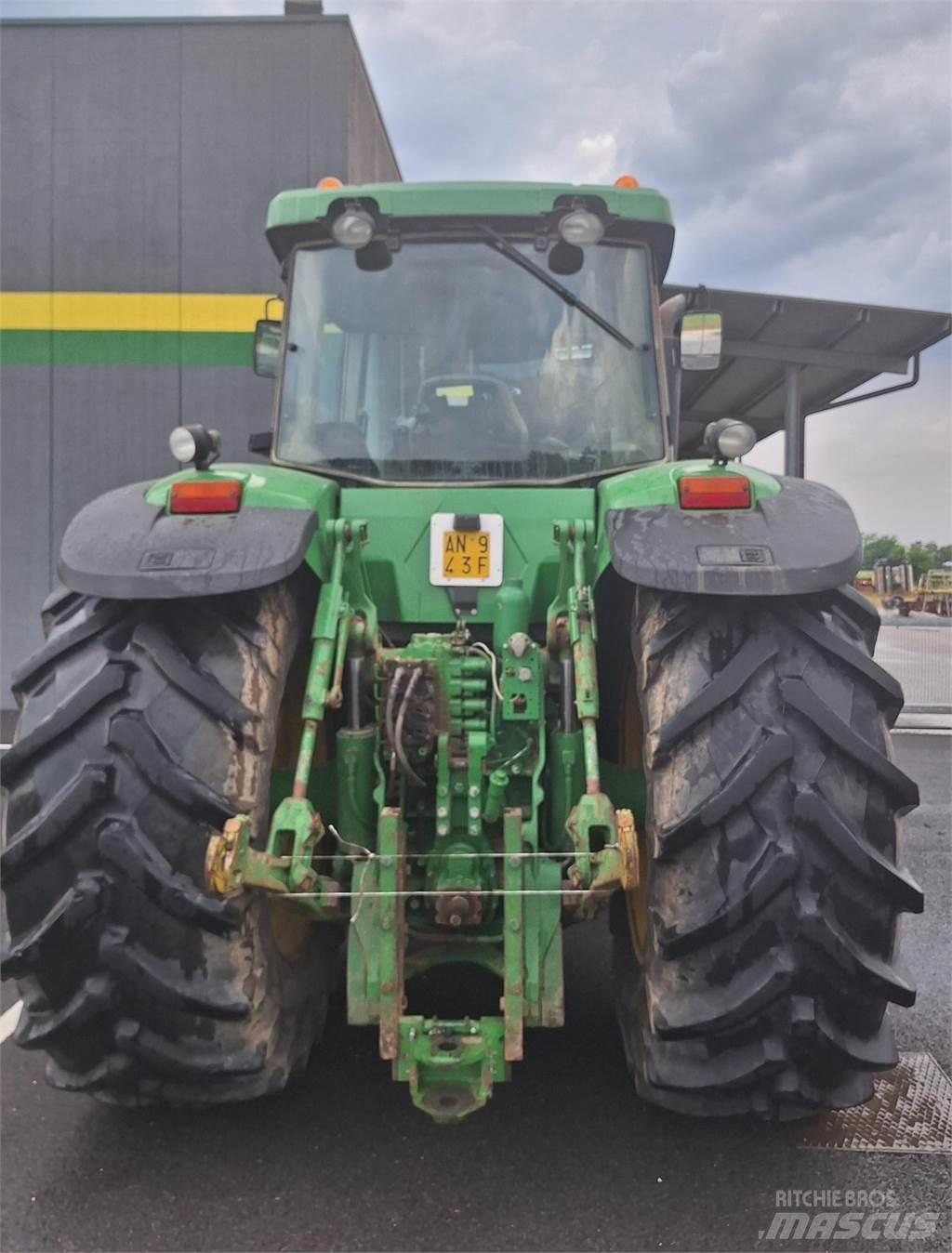 John Deere 8320 Τρακτέρ