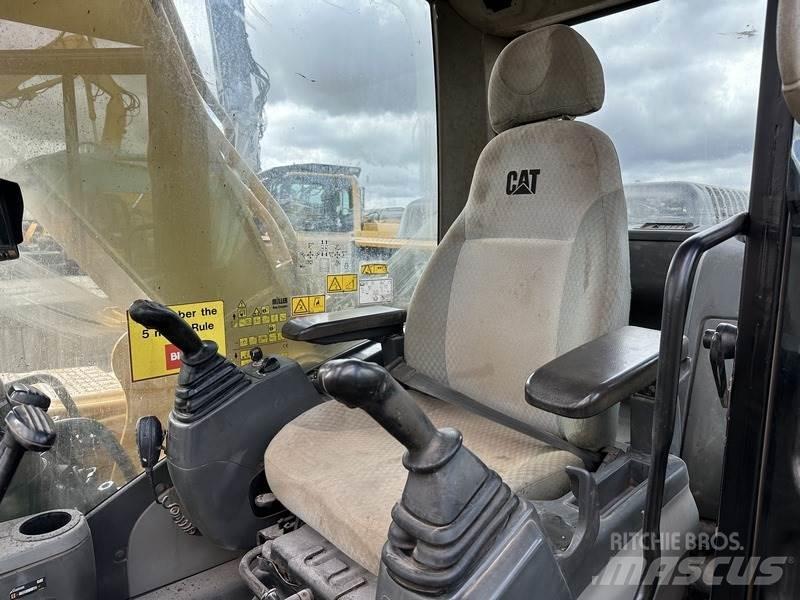 CAT 20T Excavator Εκσκαφείς με ερπύστριες