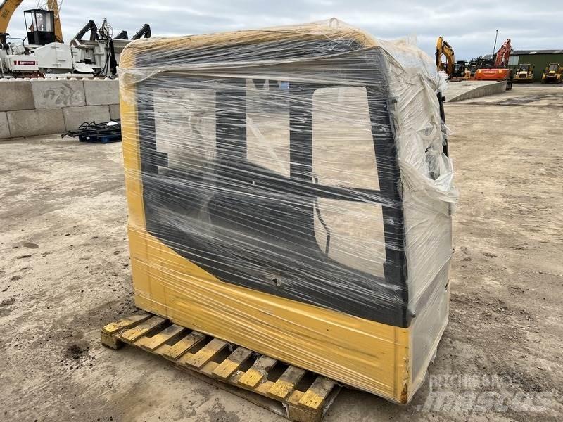 Komatsu PC130-8 Κατασκευές - Άλλα