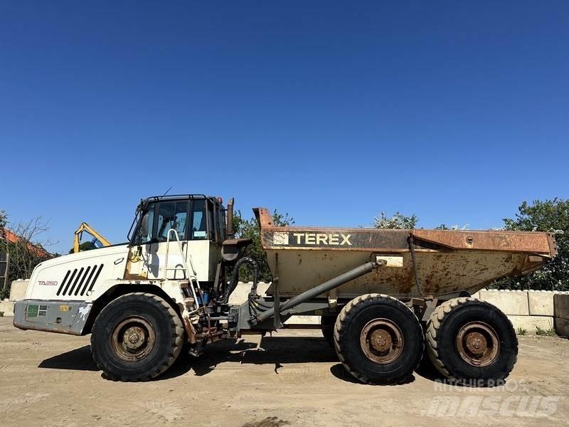 Terex TA250 Σπαστό Dump Truck ADT