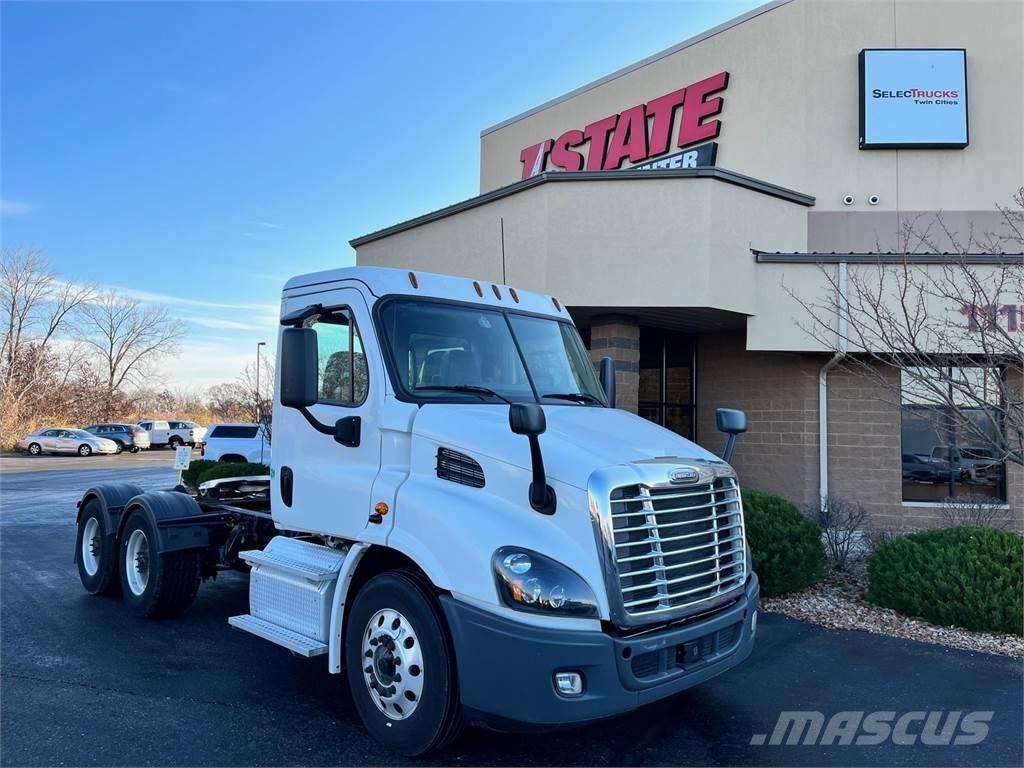 Freightliner Cascadia Τράκτορες