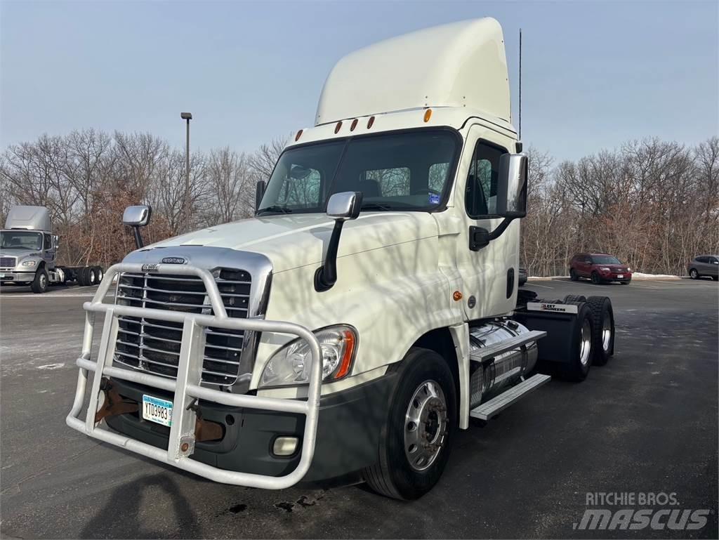 Freightliner Cascadia Τράκτορες