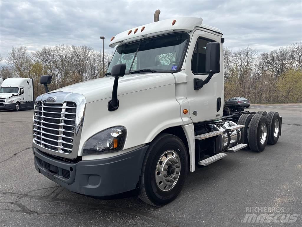 Freightliner Cascadia Τράκτορες