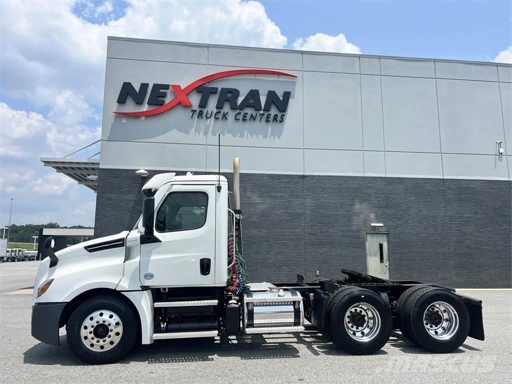 Freightliner Cascadia Τράκτορες