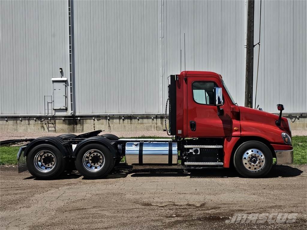 Freightliner Cascadia Τράκτορες