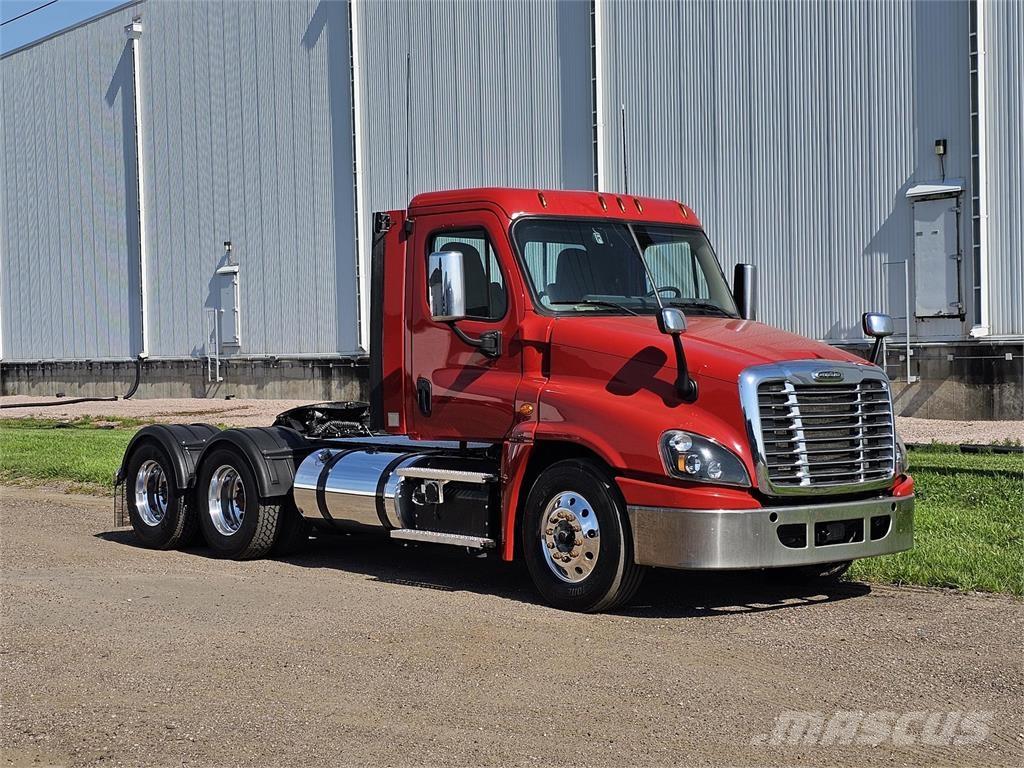Freightliner Cascadia Τράκτορες