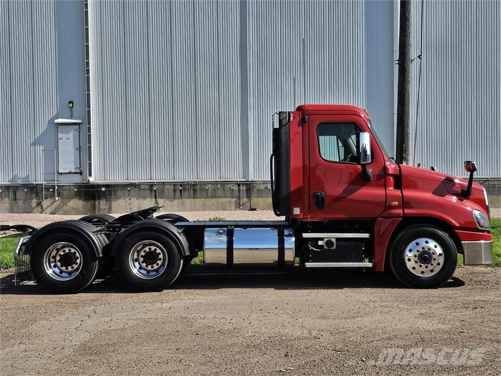 Freightliner Cascadia Τράκτορες