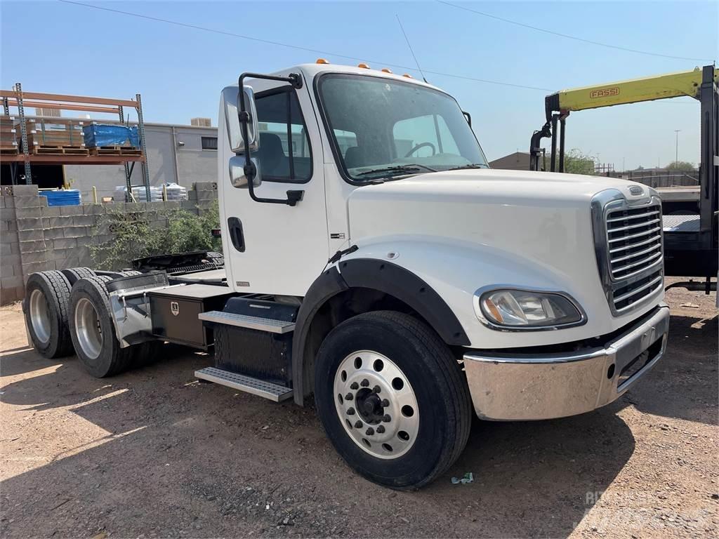Freightliner M2 Τράκτορες
