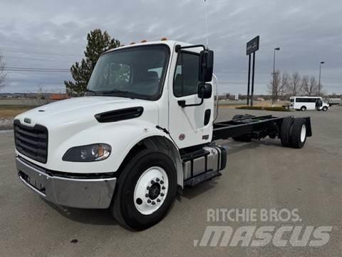 Freightliner M2 106 Τράκτορες