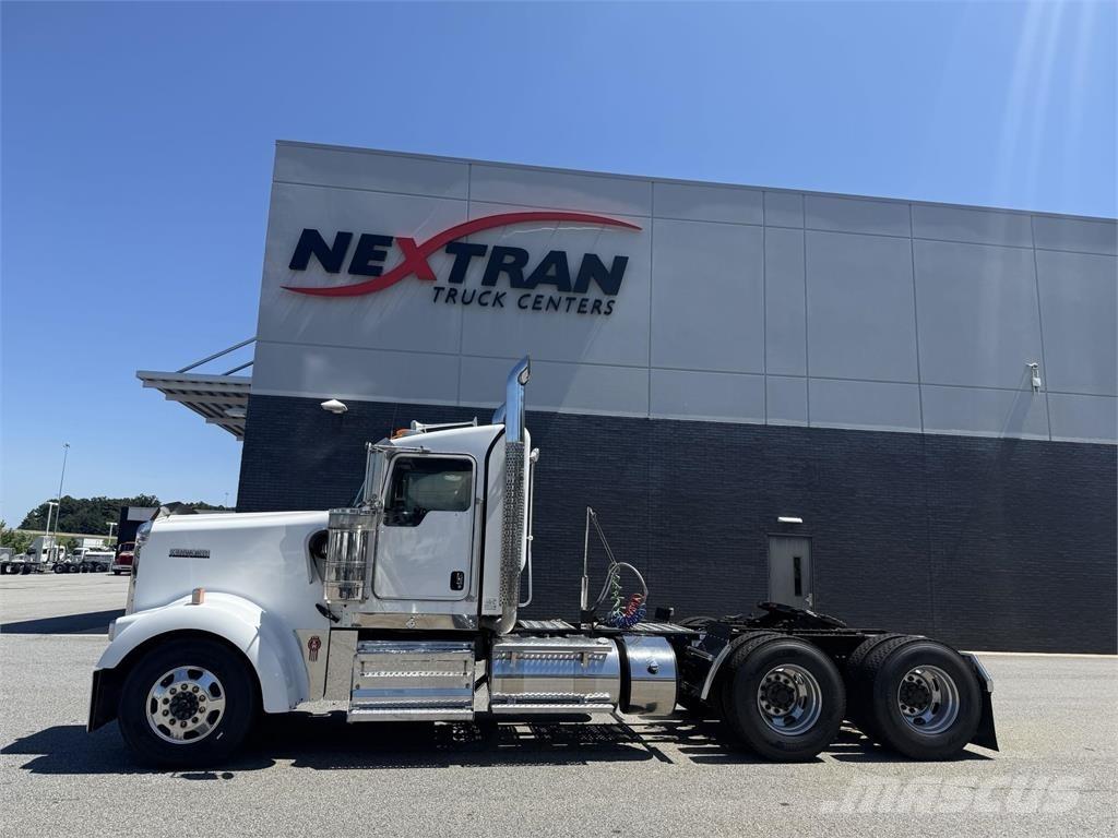 Kenworth W900 Τράκτορες