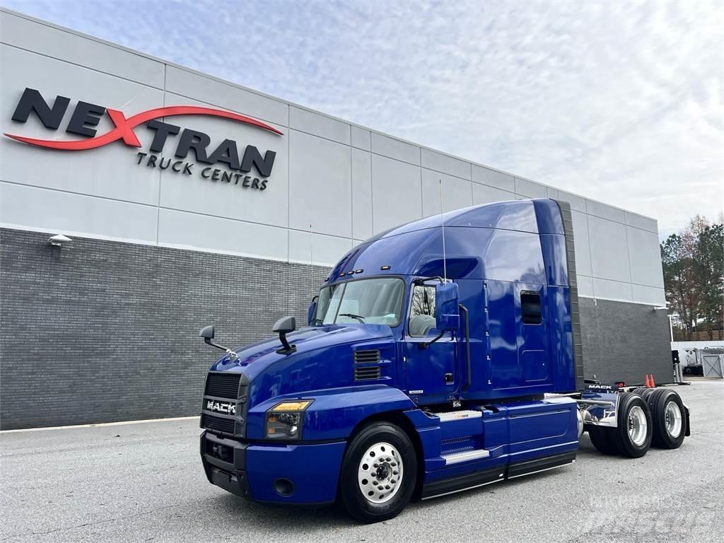 Mack AN64T Τράκτορες