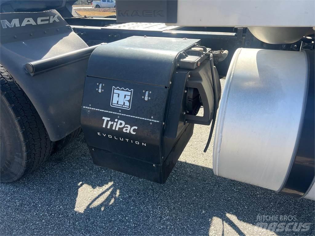 Mack AN64T Τράκτορες