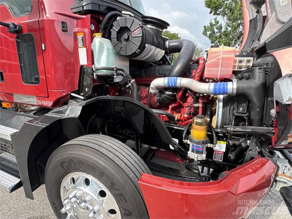 Mack AN64T Τράκτορες