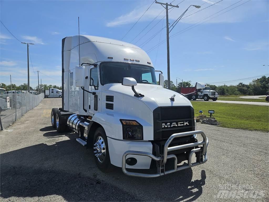 Mack AN64T Τράκτορες