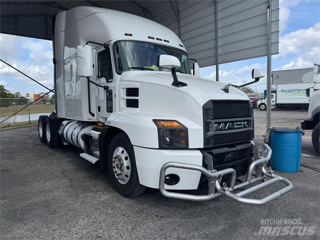 Mack AN64T Τράκτορες