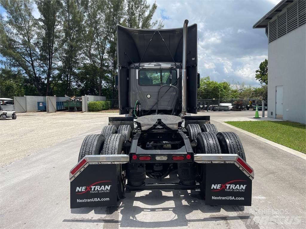 Mack AN64T Τράκτορες