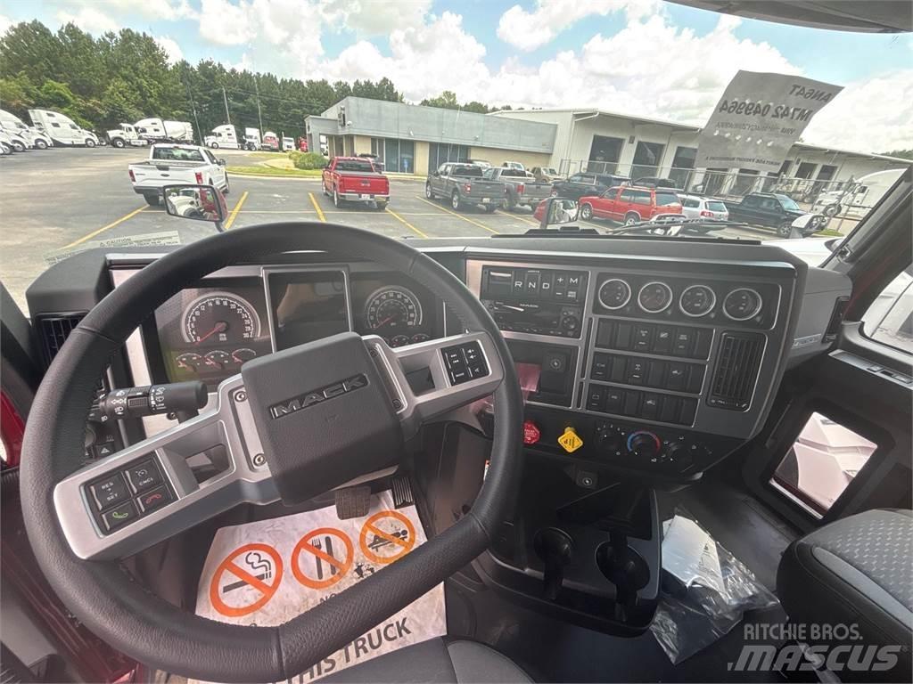 Mack AN64T Τράκτορες