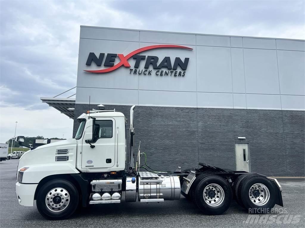 Mack AN64T Τράκτορες