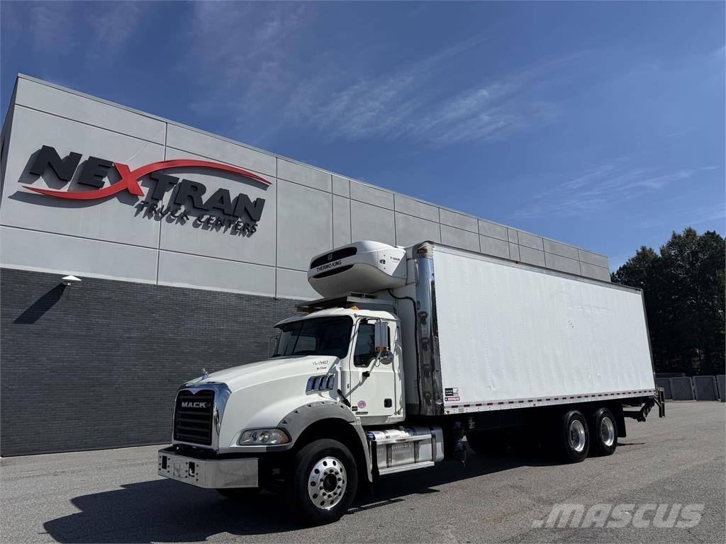 Mack GR64B9 Φορτηγά Κόφα