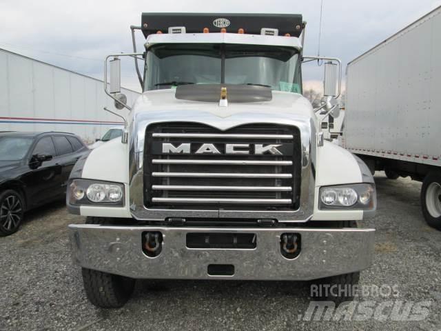 Mack GR64F Φορτηγά Ανατροπή