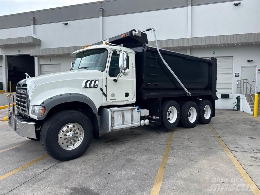 Mack GR64F Φορτηγά Ανατροπή
