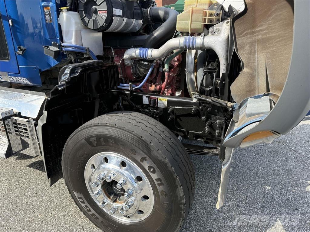 Mack GR64F Φορτηγά Ανατροπή