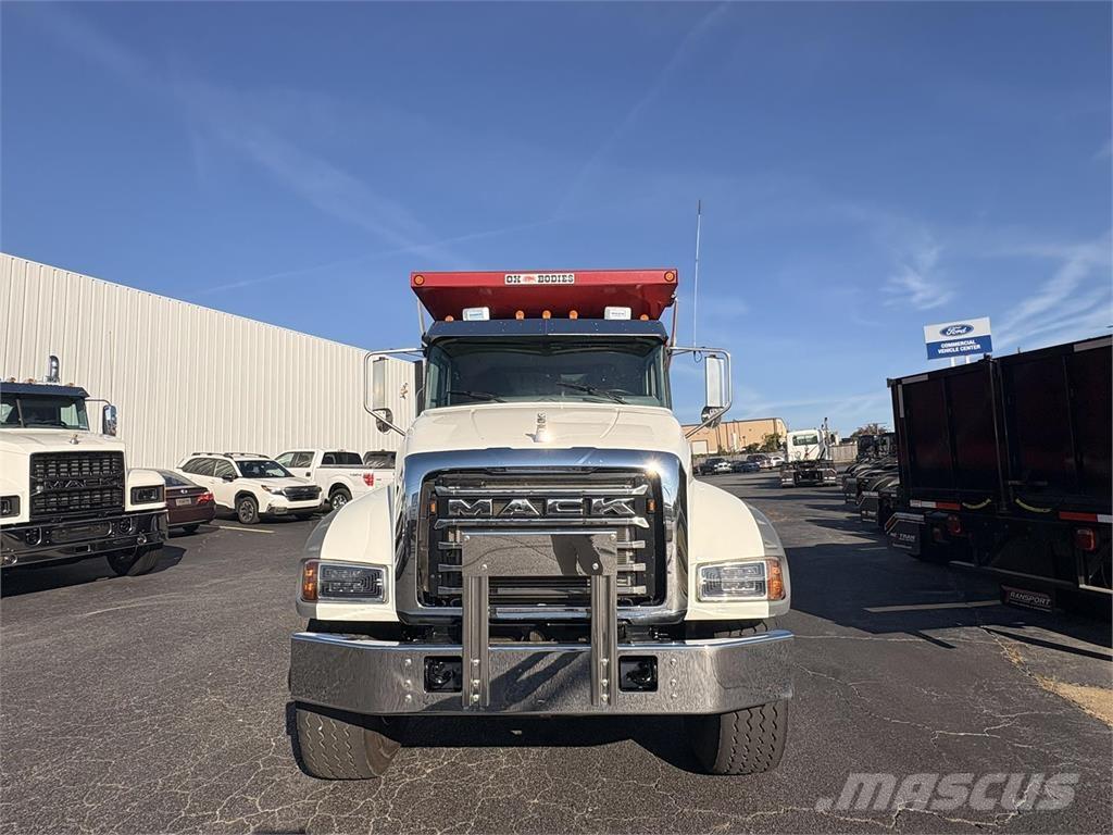 Mack GR64F Φορτηγά Ανατροπή