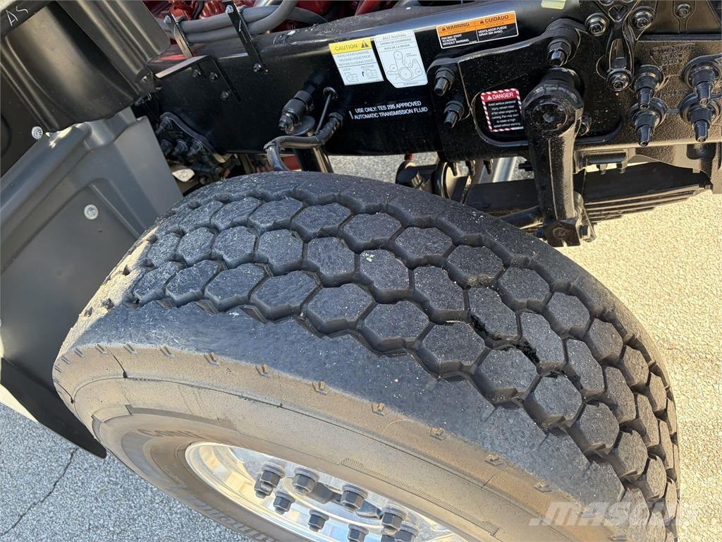 Mack GR64FR Φορτηγά-Μπετονιέρες