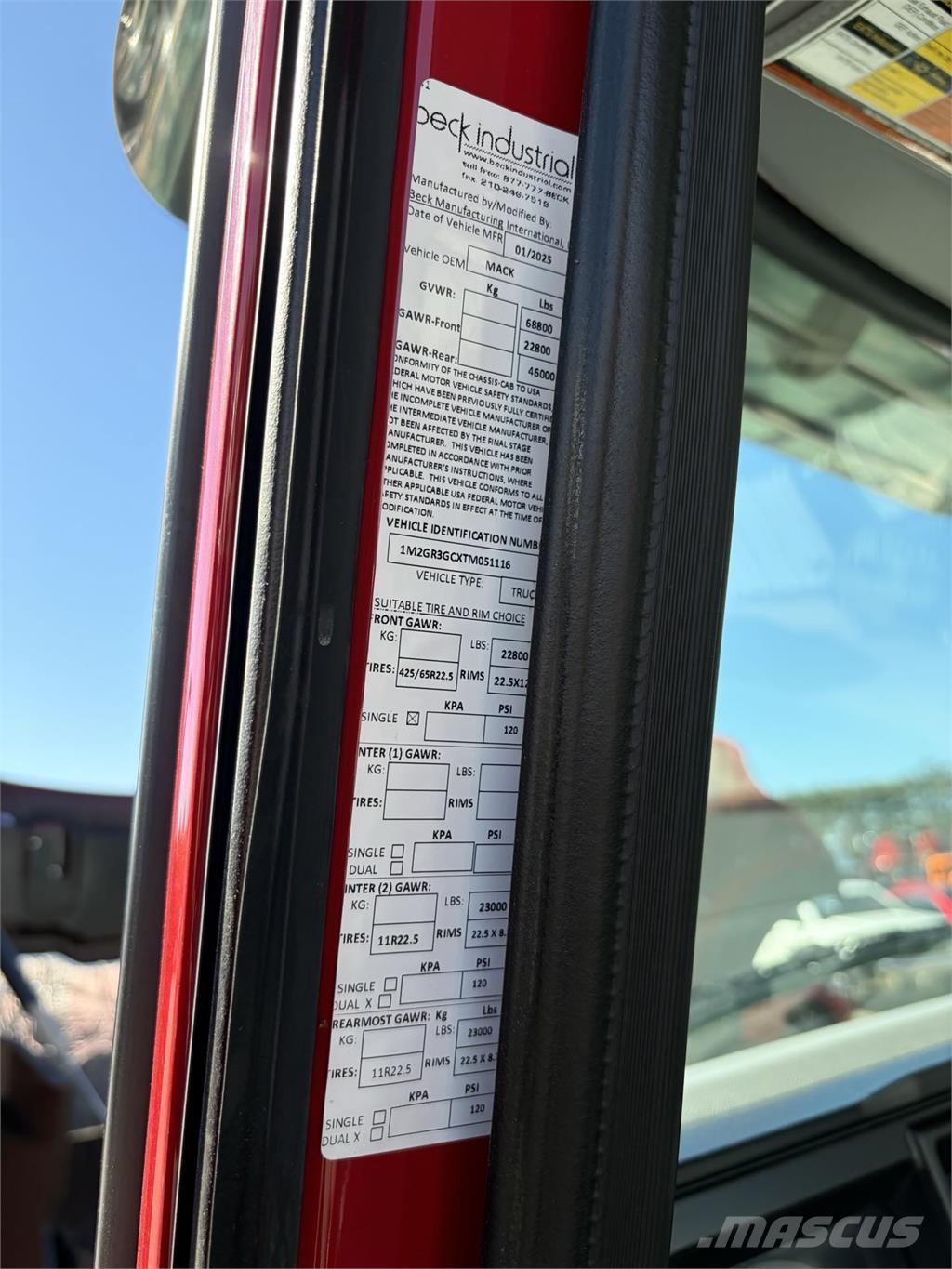 Mack GR64FR Φορτηγά-Μπετονιέρες