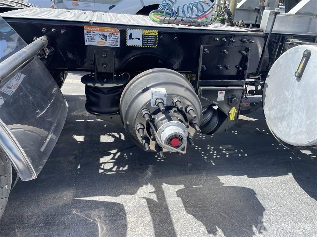 Mack PI64T Τράκτορες