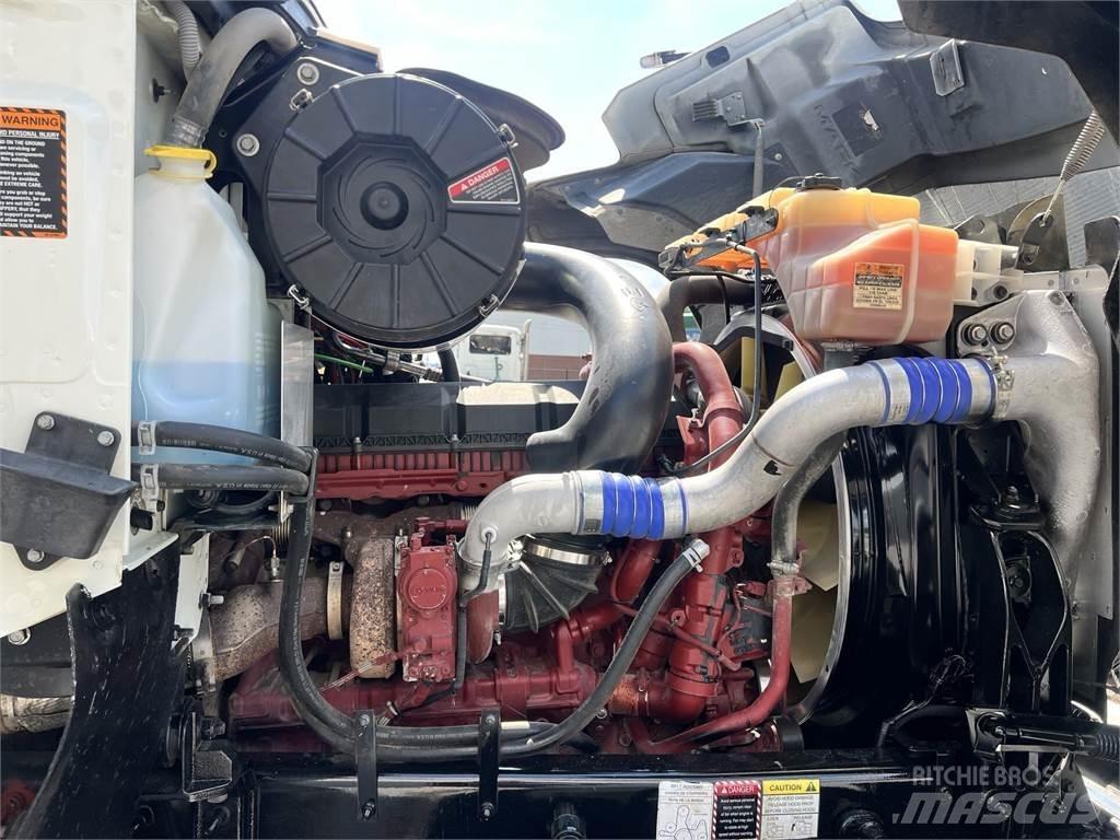 Mack PI64T Τράκτορες