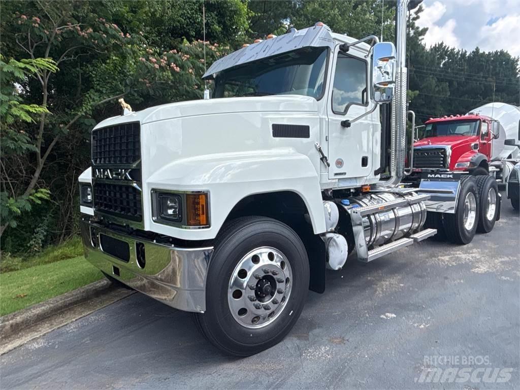Mack PI64T Τράκτορες