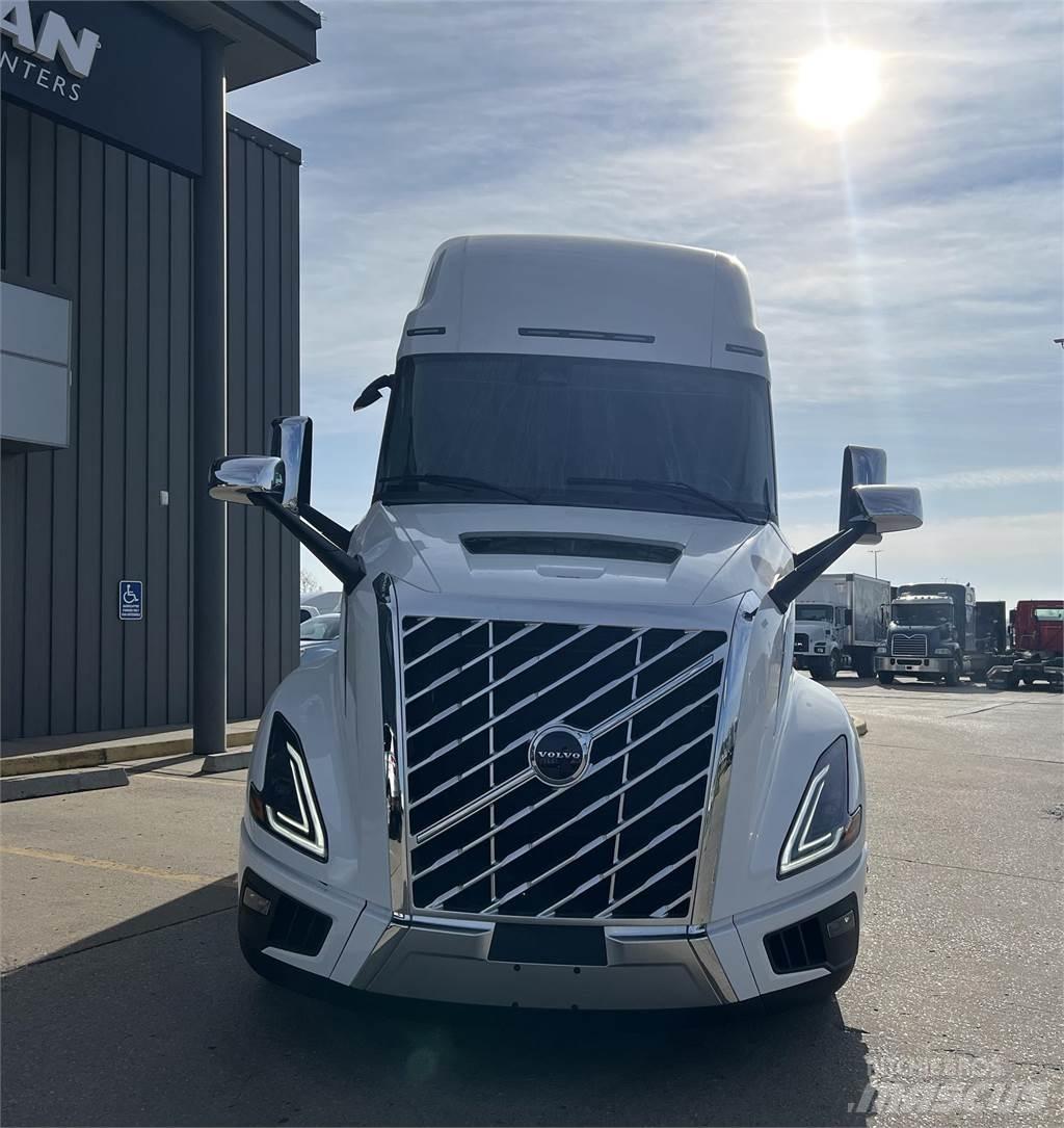 Volvo NEW VNL860 Τράκτορες