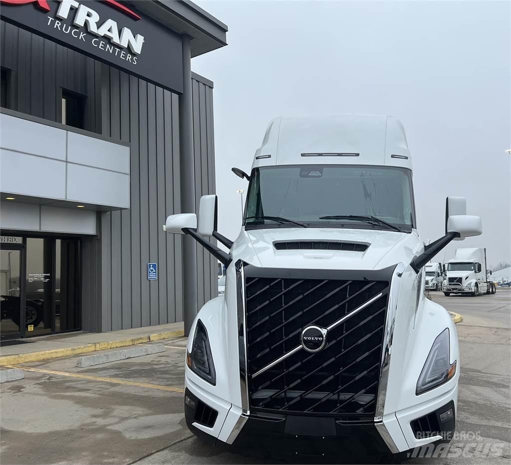Volvo NEW VNL860 Τράκτορες