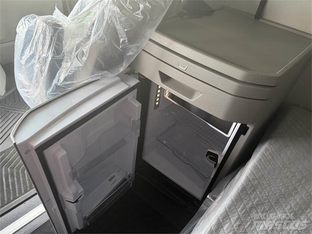 Volvo NEW VNL860 Τράκτορες