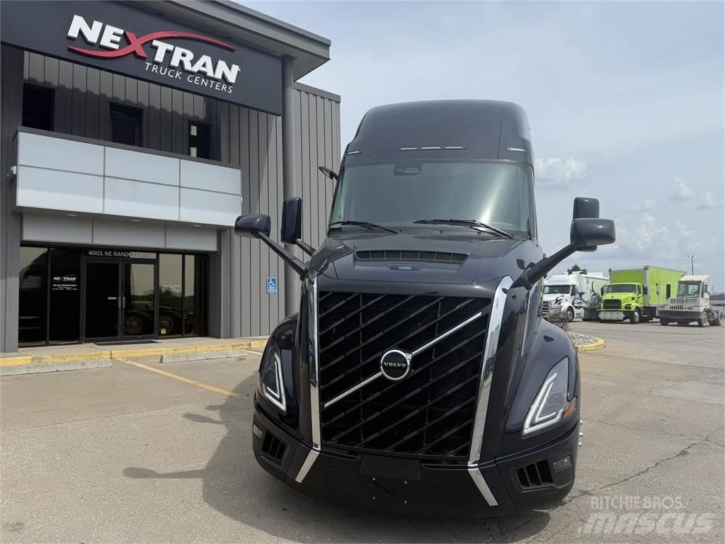Volvo NEW VNL860 Τράκτορες