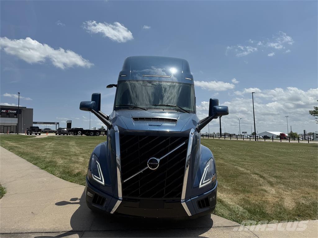 Volvo NEW VNL860 Τράκτορες