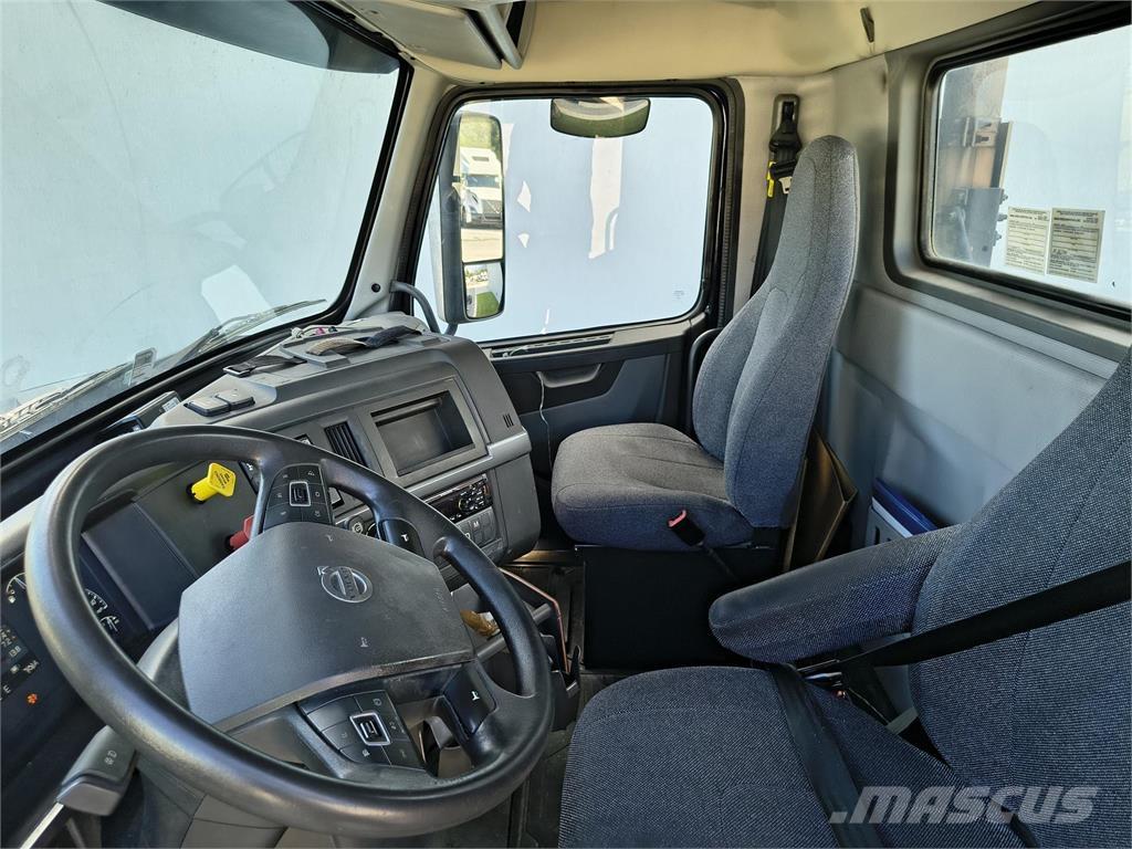 Volvo VNL64T300 Τράκτορες