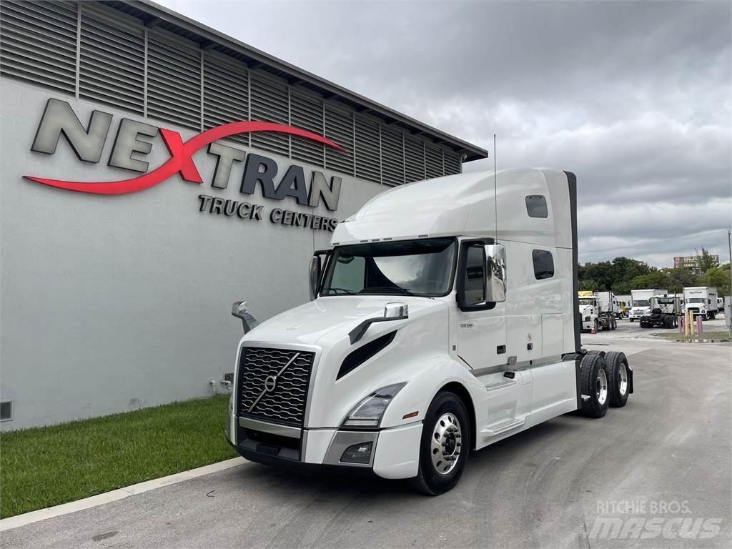 Volvo VNL64T760 Τράκτορες